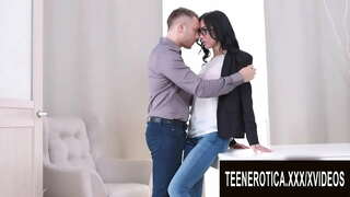 Ungezähmte Lust Mit Teen Schönheit Nika