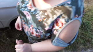 Nyilvános fasz az orosz BBW szopja a faszt, meg szar kültéri