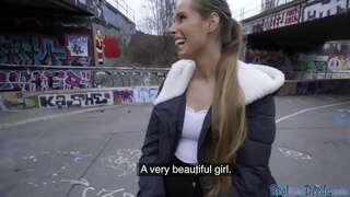 ���ี่รักจริงๆต้องการเงินแต่ต้องให้ blowjob ในที่สาธารณะ