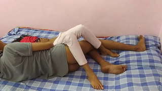 Студент На Факултету Насађује На Курац У Црном Доњем Вешу