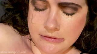 Сексуалды іш киімдегі сексуалды қыз