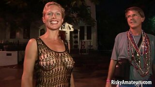 Seksi telanjang amatur bersenang-senang satu jalan