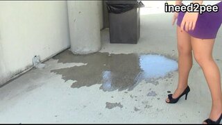 Ineed2pee omorashi &amp;amp; nadrág nedvesítő a színfalak mögött 31