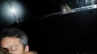 Са супругом у свинг иннер пријатеља једе