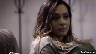 Παρθένο teen fucked από ένα οικογενειακό φίλους μεγάλο πουλί