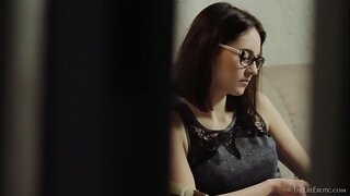 Tina M espiar a Sade Mare