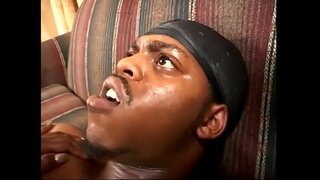 Go leor redhaired seacláid babe Kelly Reign bhí coughed cabáiste uisce ina bhéal tar éis jamming aici twat mhair ait eigin