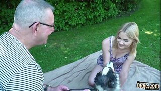 Гвардия блондинка аргасыз старика кончить ага оозго