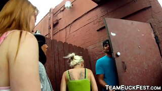 ���ામુક વ્યક્તિ વાહિયાત નહીં વિગતો