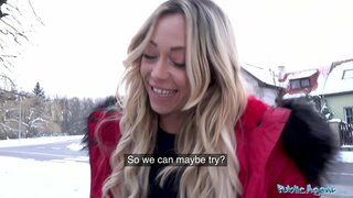 Umma Wakala wa Ulaya sexbomb Jennifer Amilton ngono kwenye ngozi ya kitanda