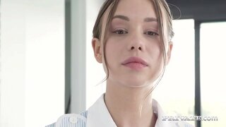 Slutty Kasambahay Taylor Sands sticks ang kanyang mainit na tumbong sa hangin sa maligayang pagdating sa 2 hard titi sa kanyang perpektong puke &amp;amp; aching butas ng puwet pagkatapos ng sanggol ang kanilang mga matapang na titi! Pagbabayad? 2 hot pinutukan sa mukha! Buong mag-Flick sa Private.com!