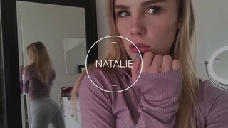 Παρακολουθήστε Αυτό Το Μικρό Κορίτσι Τρίψτε Αυτό Το Πουλί, Οπότε Καλό Στο Τέλος