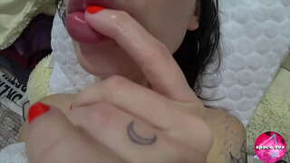 Seksualus Aukštos Klasės Pirštais, Kol Tėvai Pamatyti, - Jausmingą Solo