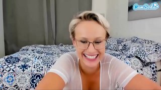Eņģelis Wicky Big Tits Blondīne masturbē par cam