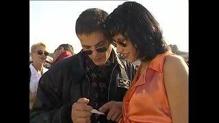 Принцеза, Бодигуард и Стриптизерша