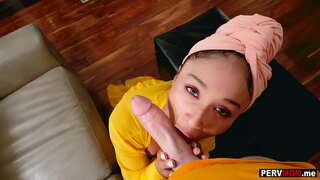 میری عجیب ماں کیلی لی deepthroats میرا بڑا ڈک کے بعد overhearing مجھ سے فون پر