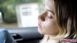 Khloe rende a partir Gias namorado toca como ela colleu-se na calor do momento